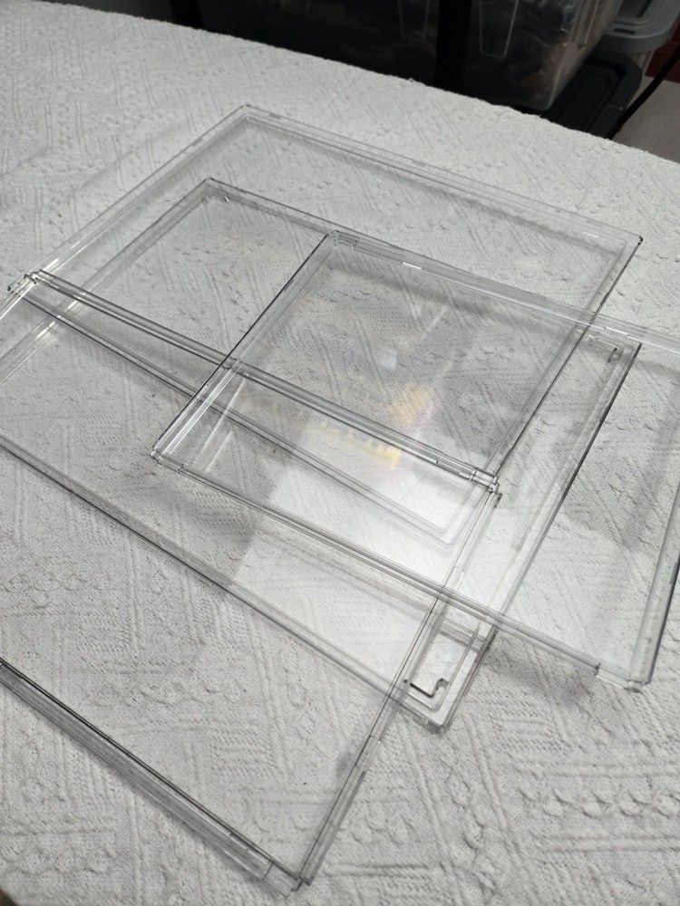 Acrylic Display Case REPLACEMENT PARTS                 2 Sides, 1 Top? 1 Bottom?