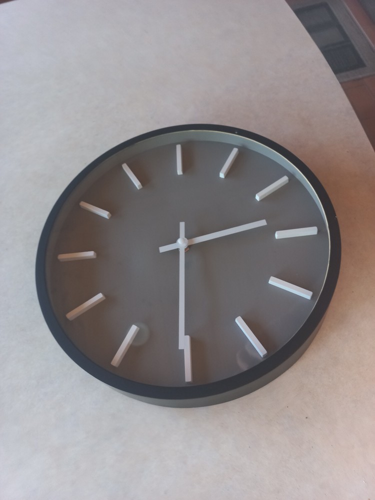 WALL CLOCK - Grey/Black 30x30x4 cm Quartz timing