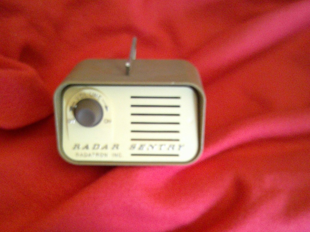 RETRO RADAR SENTRY RADATRON INC RADAR DETECTOR