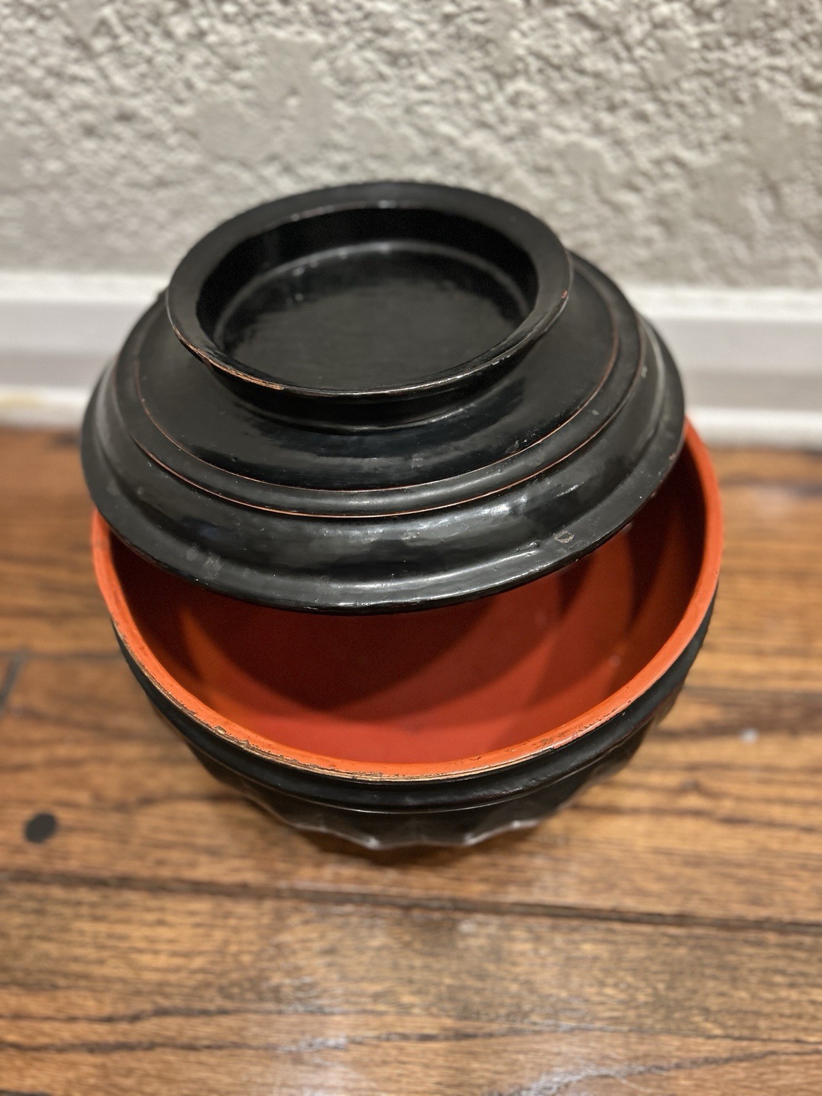 Vintage Burmese lacquer offering bowl, a Hsun Kwet.