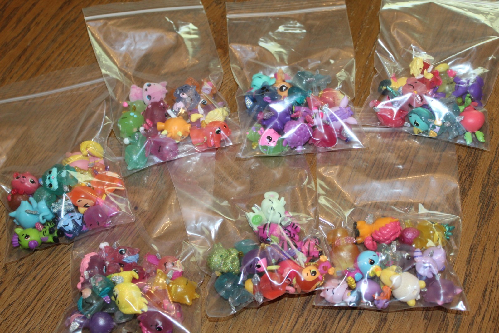 Hatchimals COLLEGGTIBLES Random LOT Bag (10) Assorted CUTE Seasons NO DUPLICATES