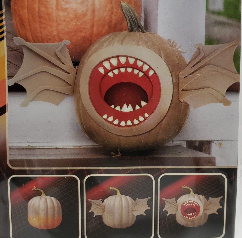 Stranger Things Demobat Pumpkin Decorating Kit 12-Piece 5+