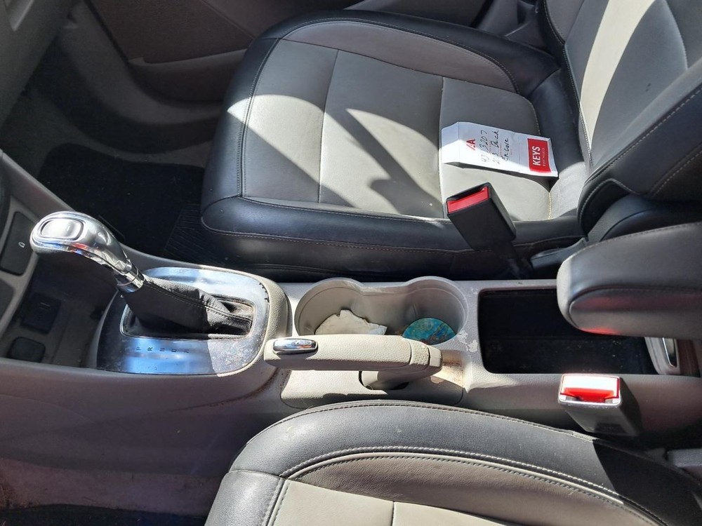 ENCORE 2013 Glove Box 4829564