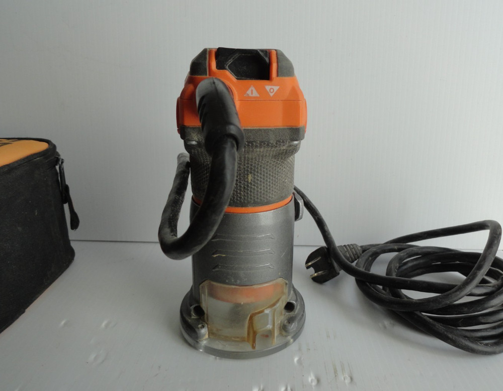 Ridgid R2401 Router