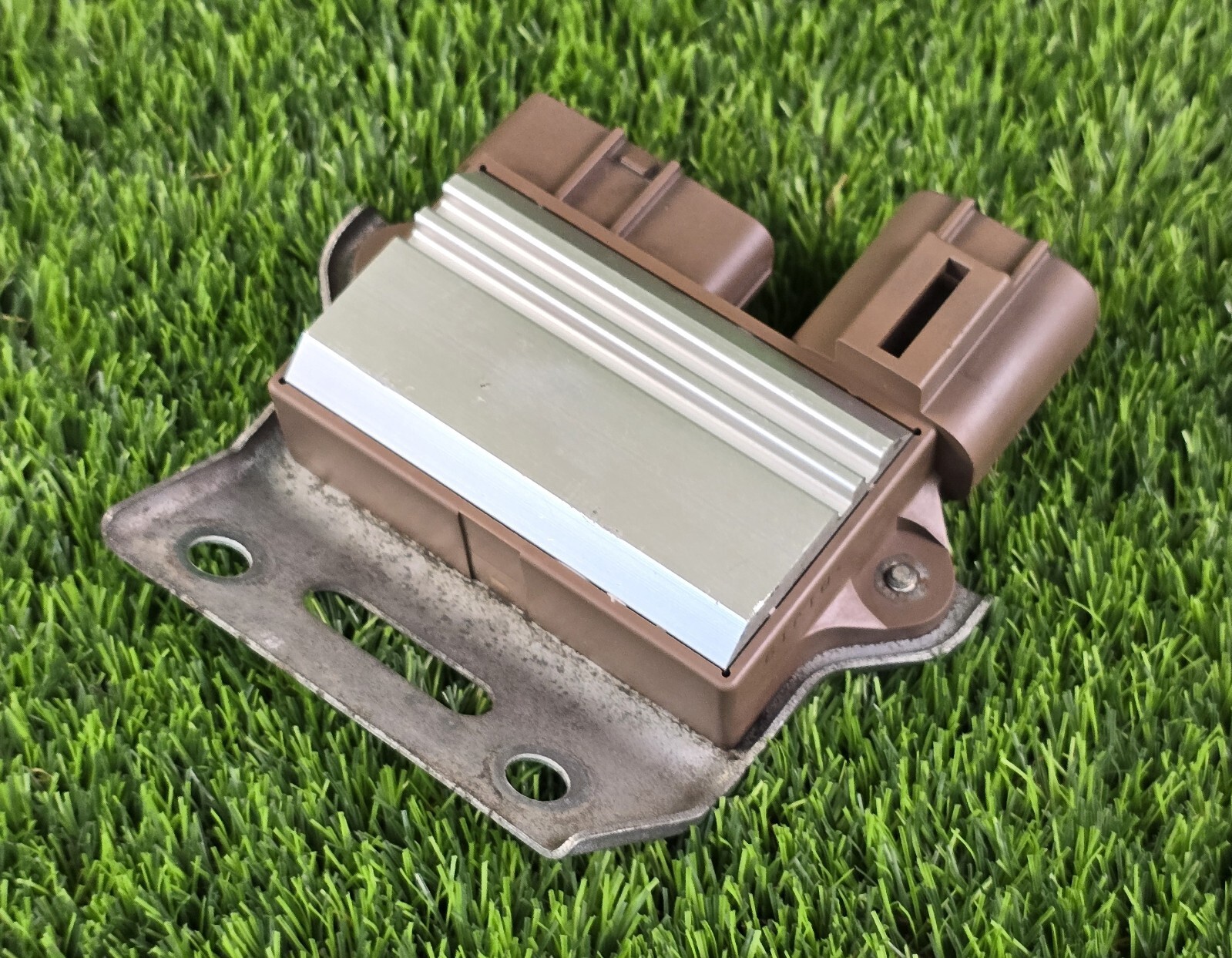 Toyota Tundra 2007-2021 Air pump drive Module 89580-34020 : fits Toyota Sequoia