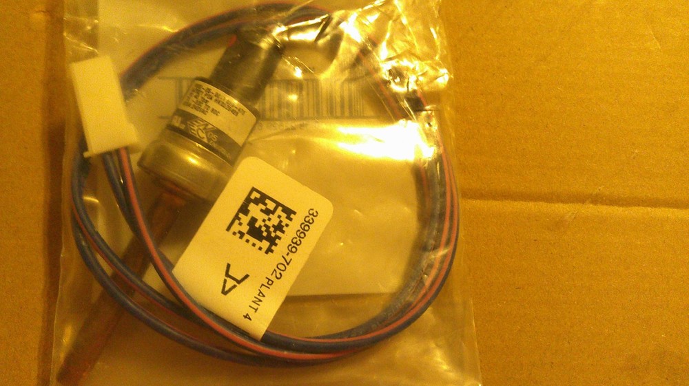 Carrier Pressure Switch Assembly 339939-702