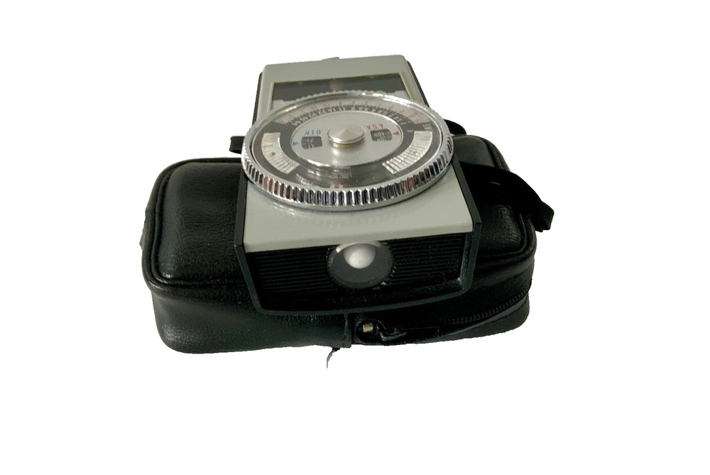 Vivitar 43 Light Meter Vintage W/ Case