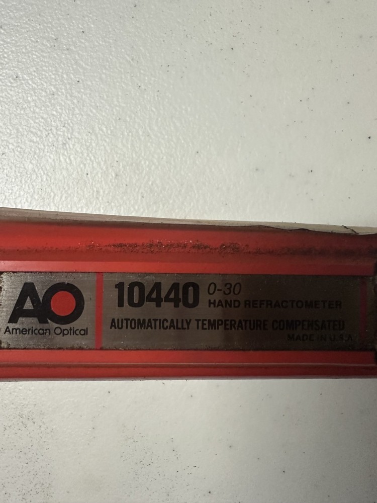AO Automatic Temperature Compensated Hand Held Refractometer 10440 0-30