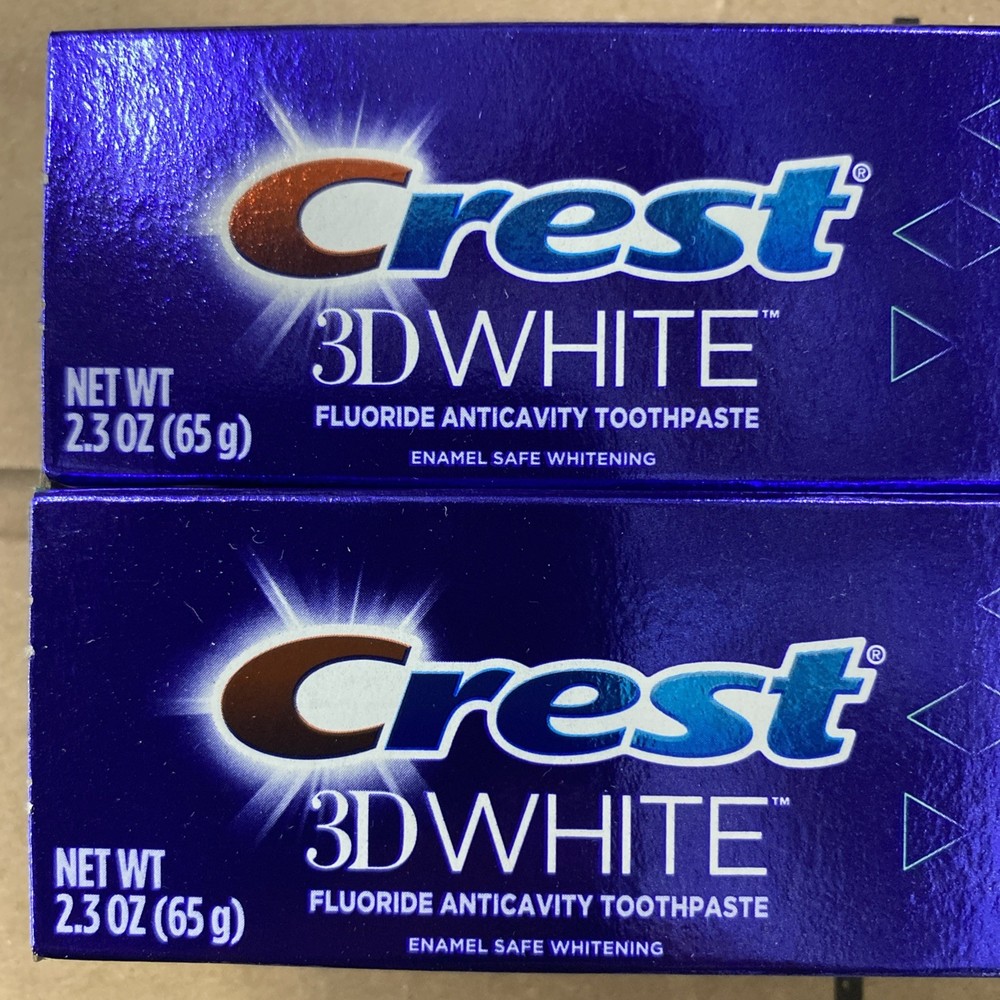2 Pack - Crest 3D White Stain Eraser Mint Splash Fluoride Toothpaste 2.3oz