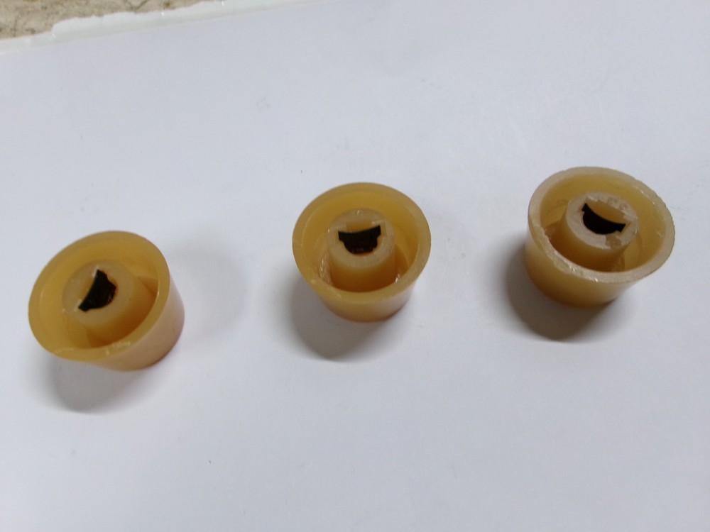 3 VINTAGE MAGNAVOX LIGHT BROWN CONTROL KNOBS 50'S