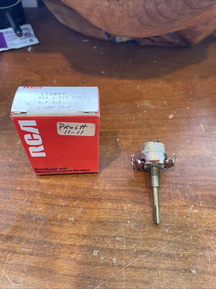 New Old Stock Vintage RCA Variable Resistor Push Pull Switch Part # 119847