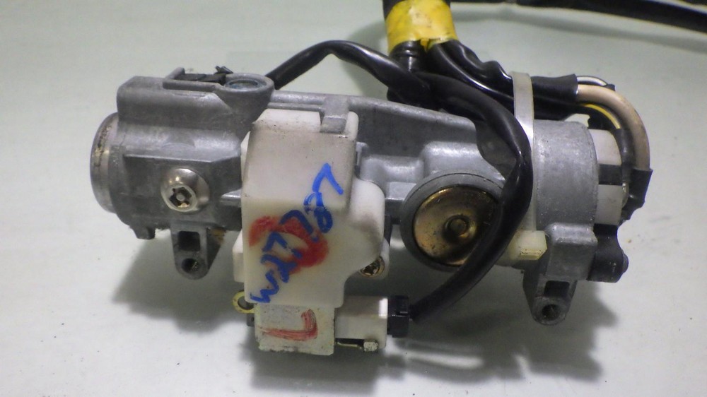 00 HONDA CIVIC Ignition W/Key