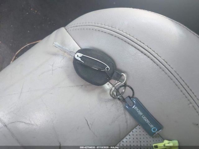 300 2006 Glove Box 4747846