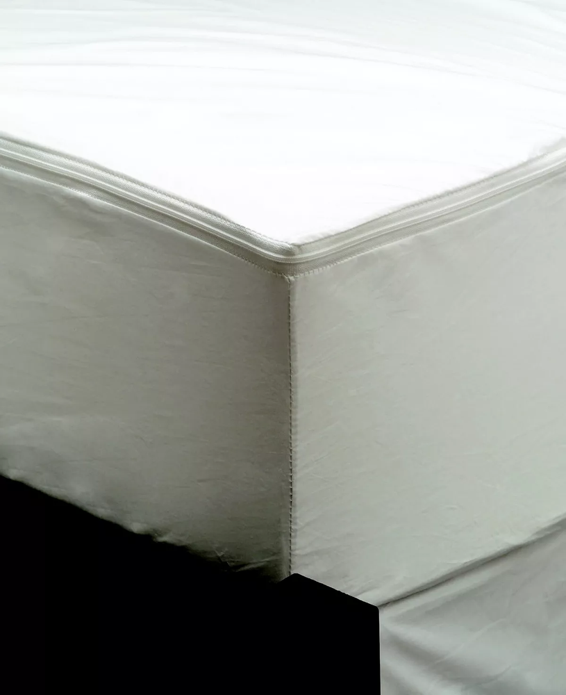 AllerEase Maximum Waterproof Allergy Bedbug Zippered Queen Mattress Protector