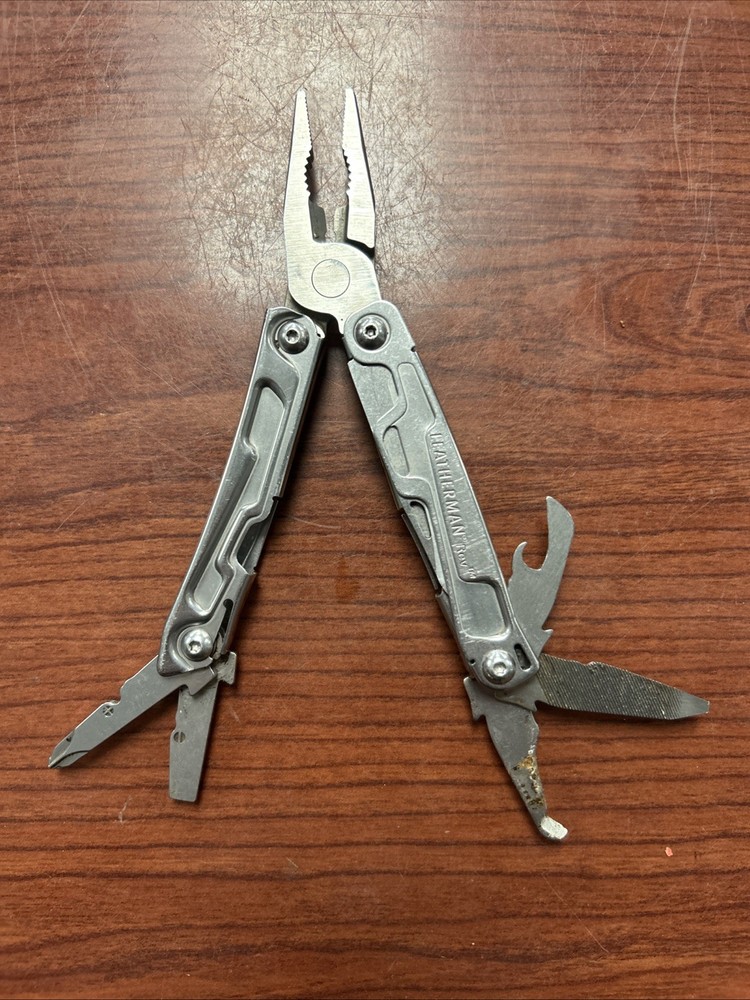Leatherman Rev 3.8" Multi-Tool, Stainless