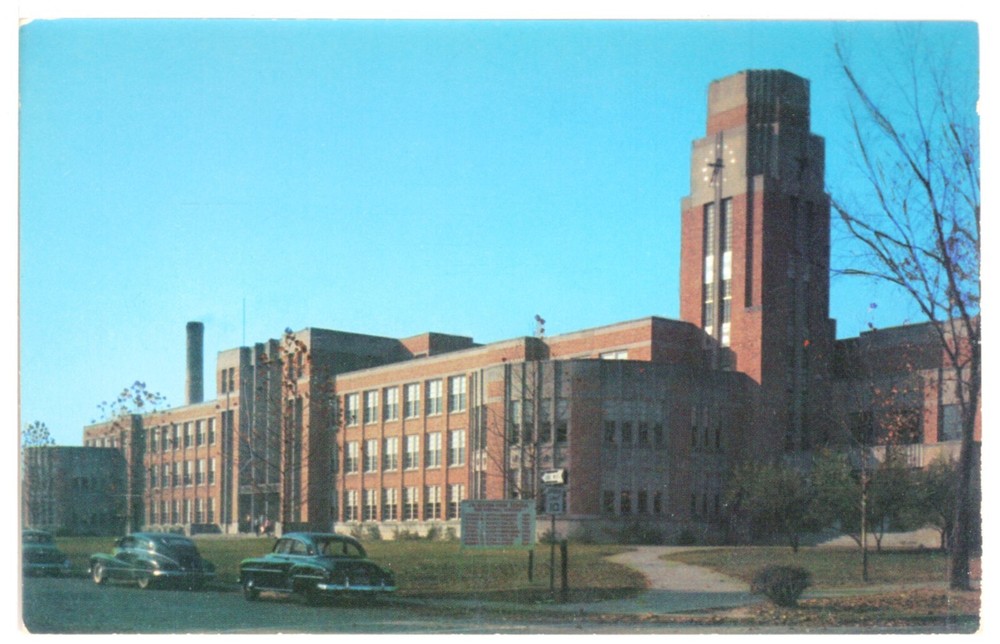 SEXTON HIGH SCHOOL, LANSING, MI - PC3355