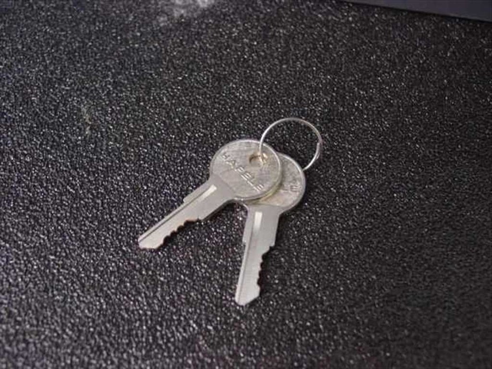 3M 905D Transparency Projector in Egan Visual S2PM Mobile Presentation Cabinet