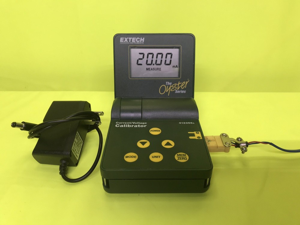 EXTECH 412355A Current And Voltage Calibrator