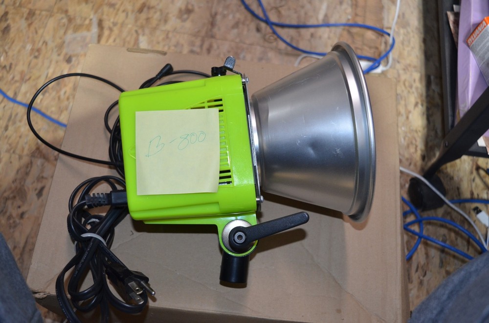 Paul C Buff Alien Bees B800 320WS Monolight Flash Head Green