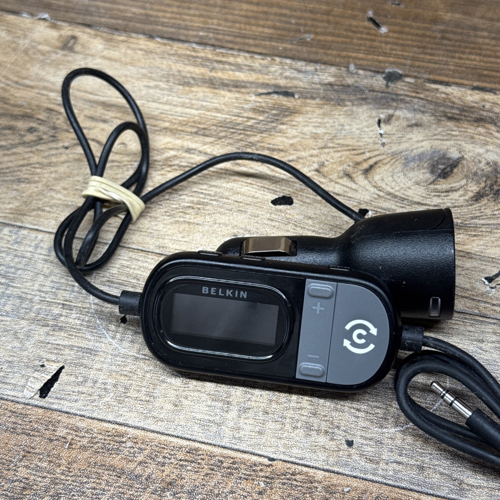 Belkin Tunecast Auto FM Transmitter 3.5mm Plug & USB Charging Port F8Z439