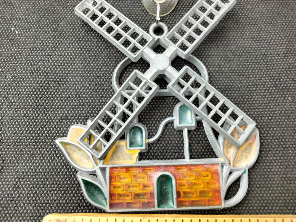Suncatcher - Dutch Spinning Windmill w/Suction Cup
