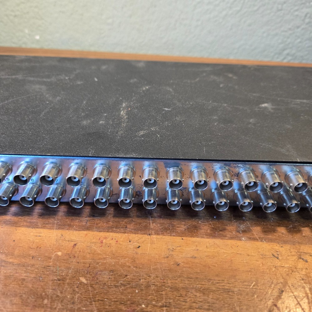 PELCO Sequential Switcher - VS520H - 20 Channels