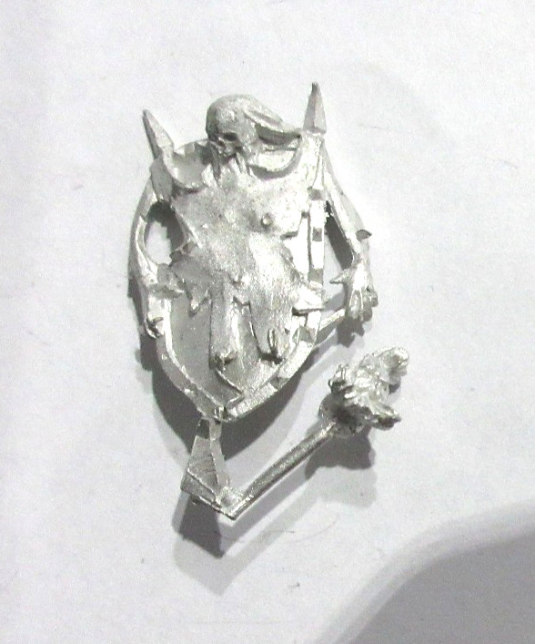 Warhammer Metal bits Large Shield & Bearded Head