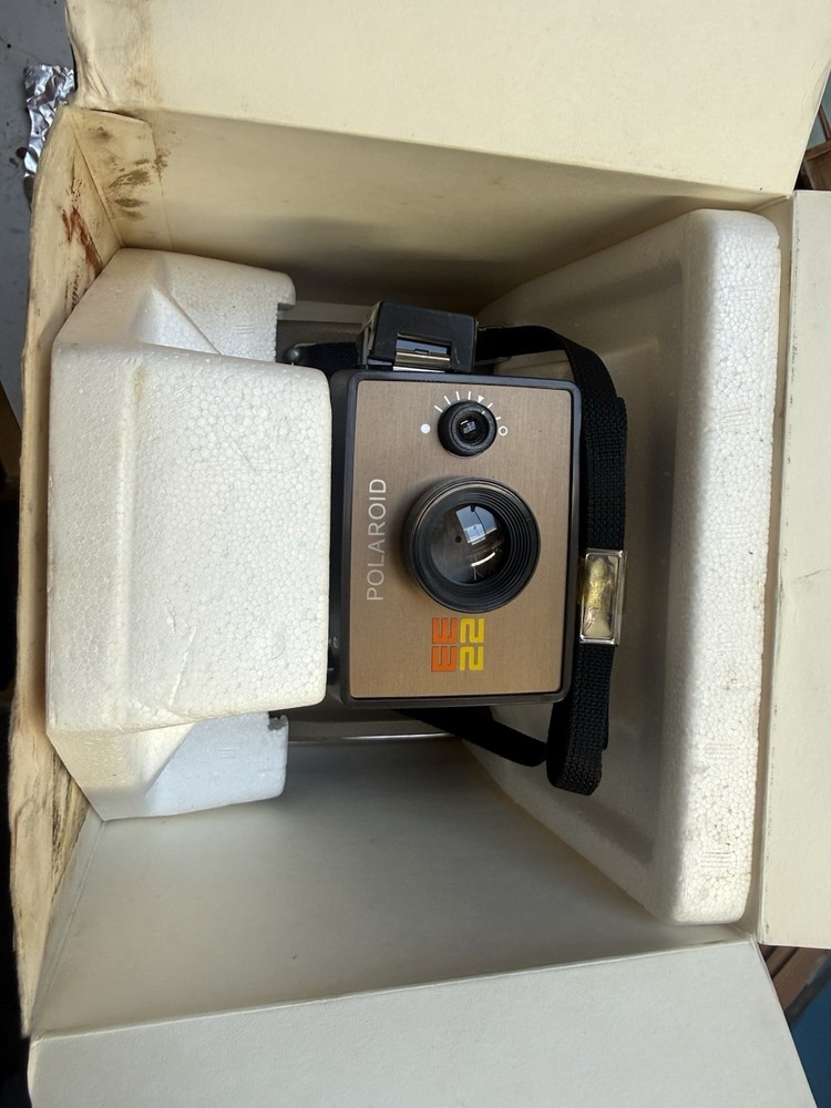 Polaroid EE22 Land Camera Nos Boxed