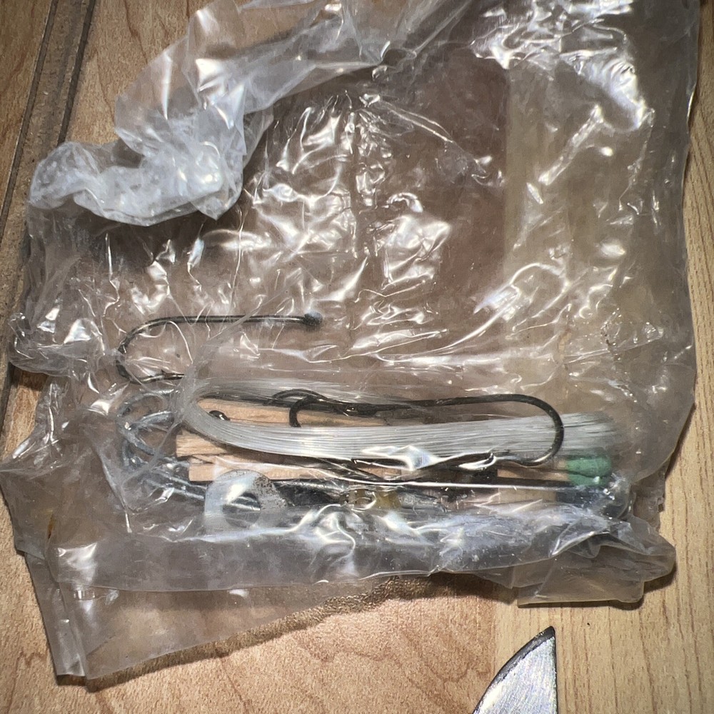 survival knife sheath Storage For Matches Hooks Wire. Missing Compass Cap & Shrp