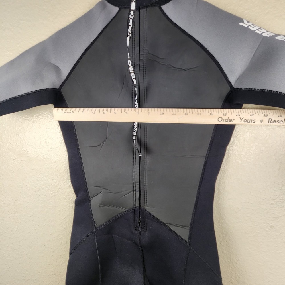 Power Deck Wetsuit Size Large Shorts Back Zip