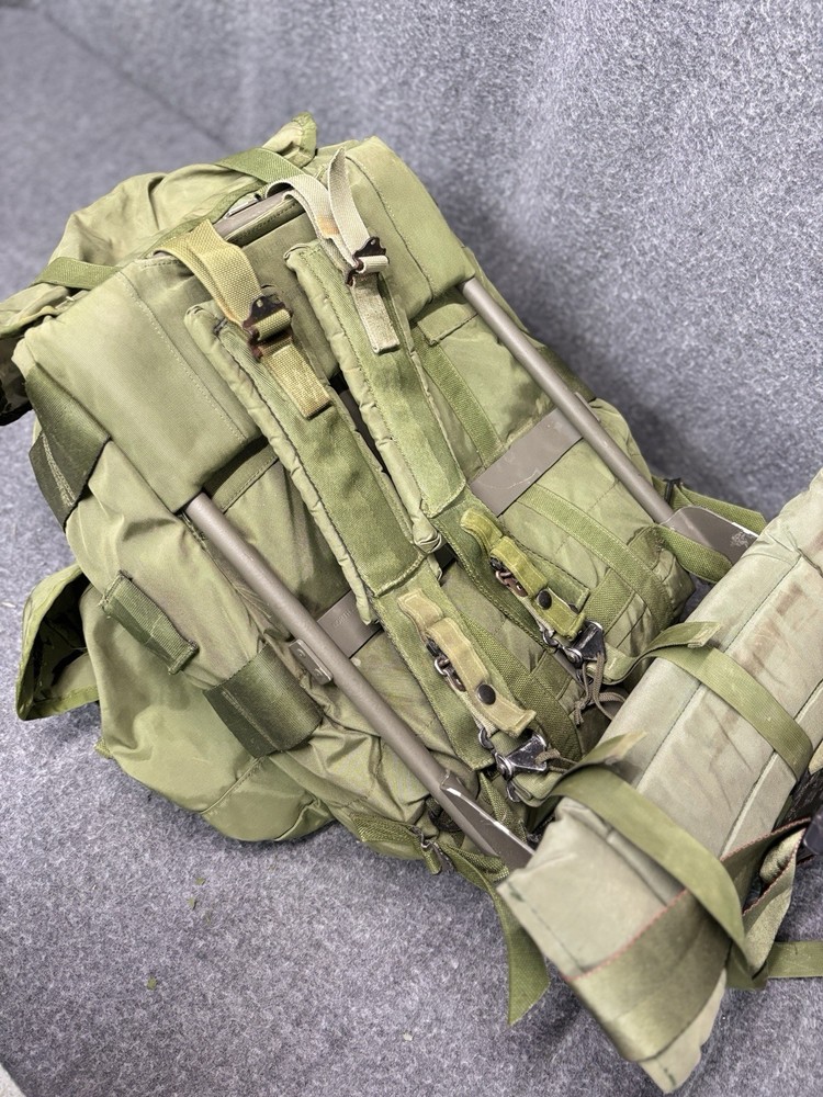 Field Pack Combat Nylon LC-1 MEDIUM Complete w/ Straps, belt and Frame