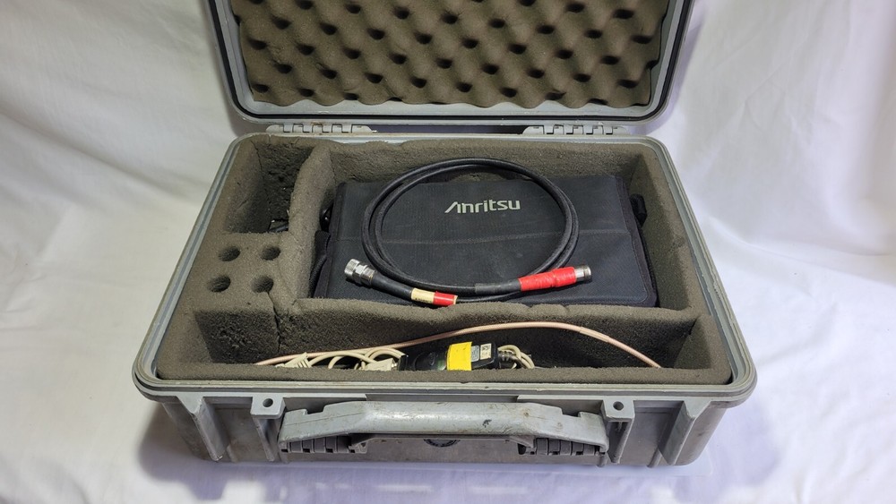 Anritsu S331D Site Master Cable & Antenna Analyzer With Case