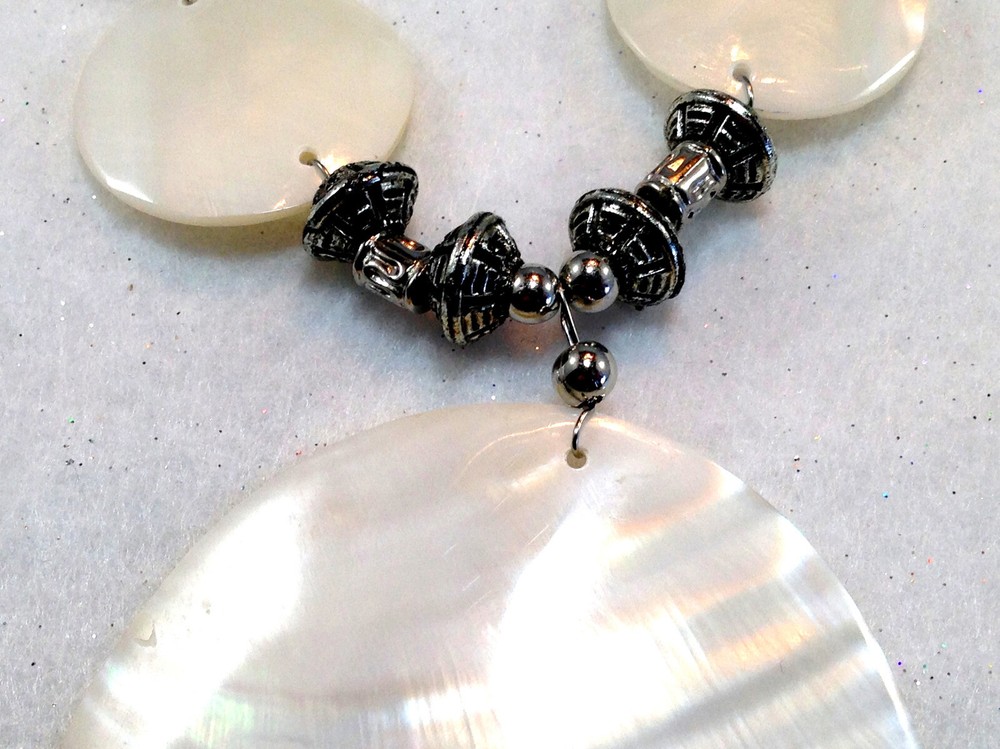 SHELL NECKLACE, PENDANT