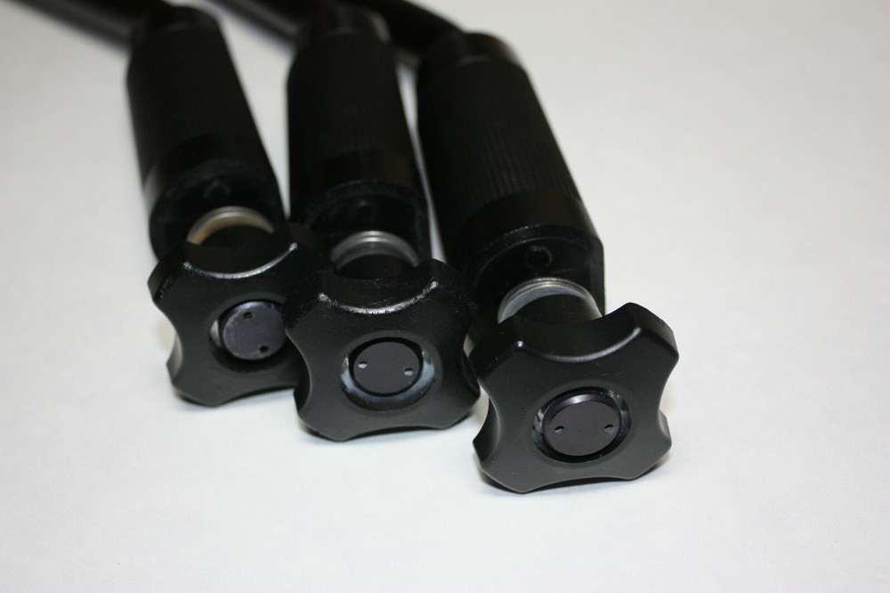 Working Nikonos underwater flash mounting arm for SB-105 strobe