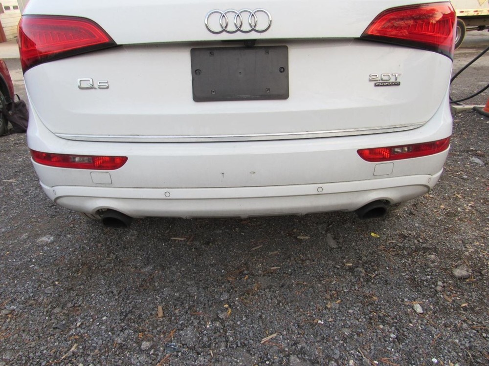 Q5 2017 Glove Box 1102002