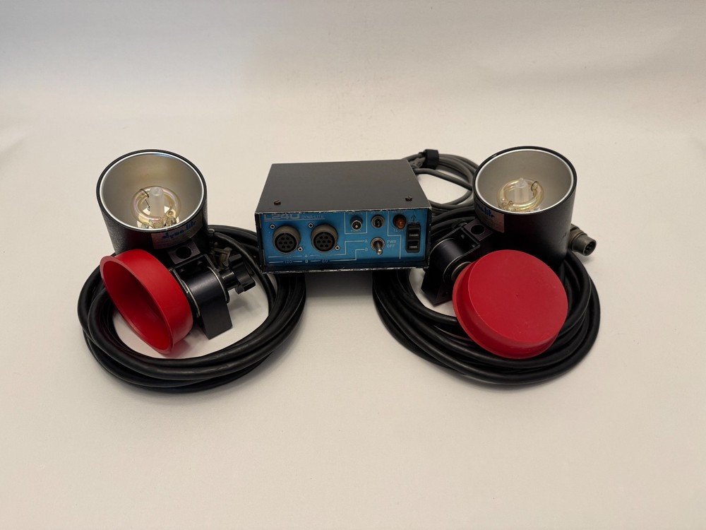 Dyna-Lite L240 studio Flash, Power Pack and 2 flash Heads