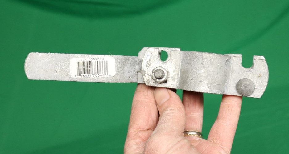 10 NOS Galvanized Chain Link Fence Post Forked Gate Latches 1-3/8" x 2-1/2"