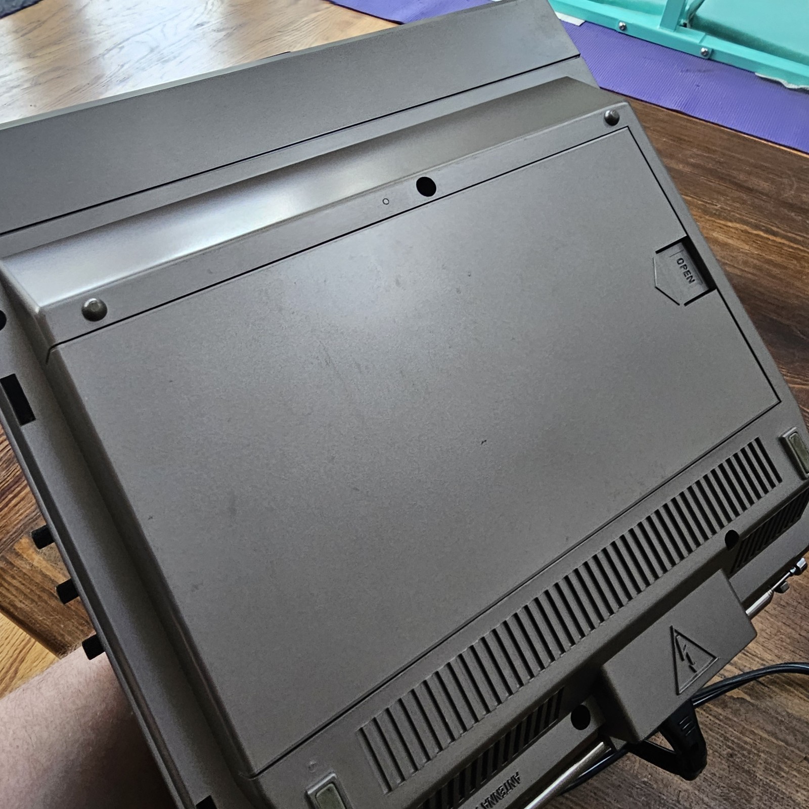 Spacemaker Kitchen Companion GE TV/Radio 5” B&W FM/AM 7-7150 Original Box Clean