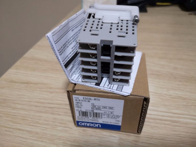 1PC Omron E5CSL-RTC 100-240V Temperature Controller New In Box Free Shipping