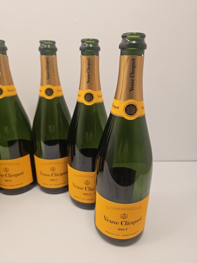VEUVE CLICQUOT CHAMPAGNE EMPTY BOTTLES 75cl ( X 6 ) includes 📦 Box