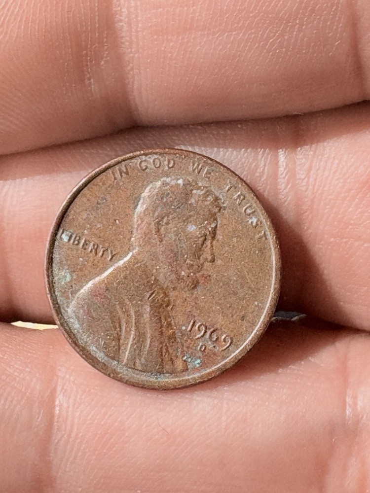 1969 D Penny Full Steps  (P37)