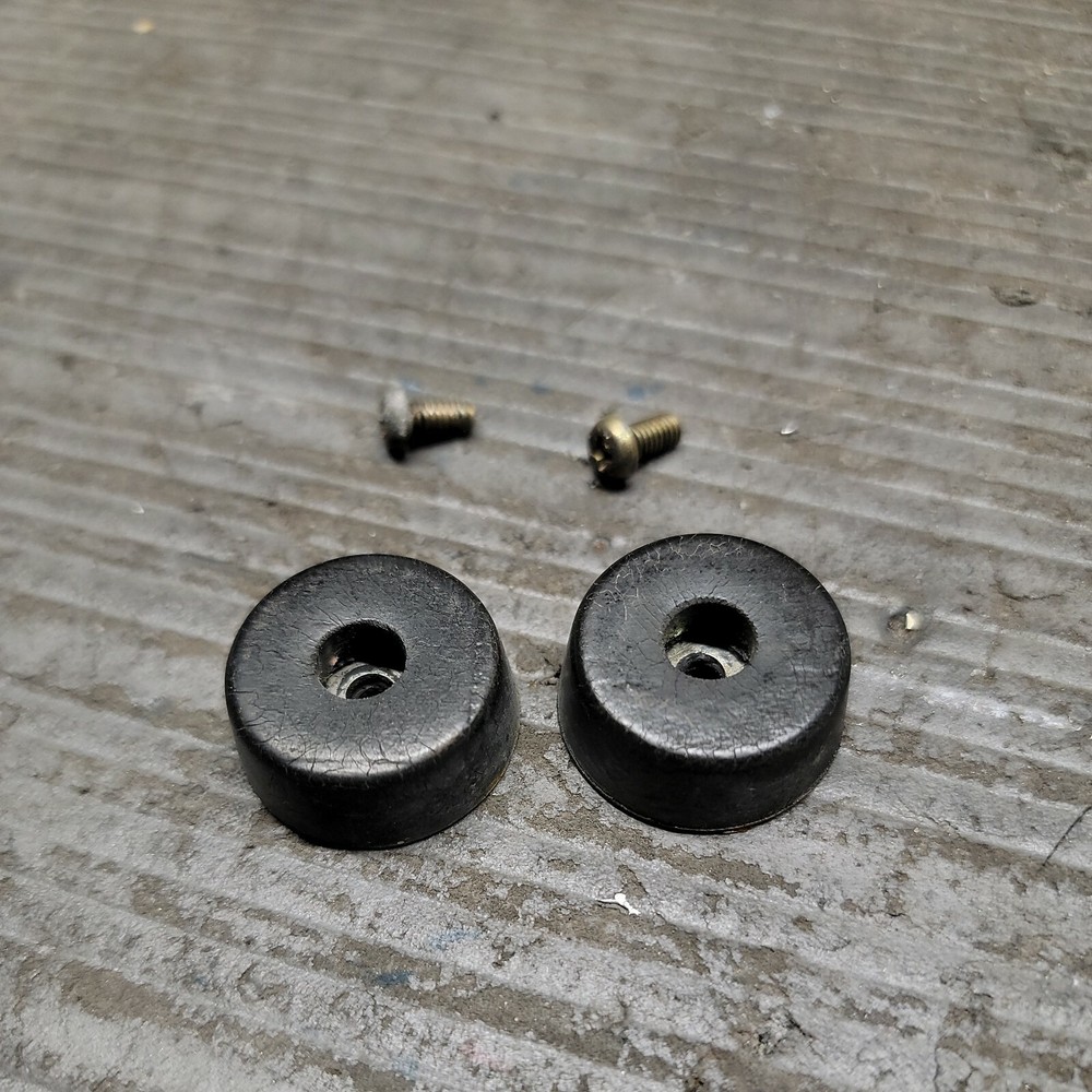 Technics 630t Cassette Deck Feet Pair