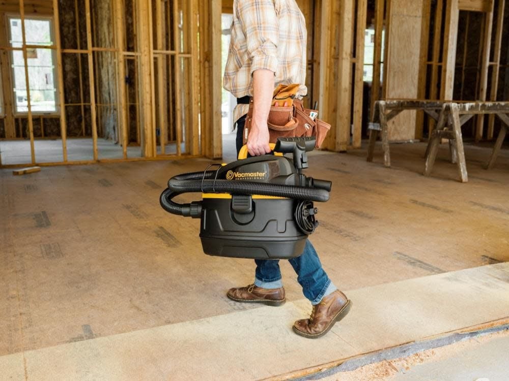 Vacmaster Professional 5 Gallon Poly Wet / Dry Vac