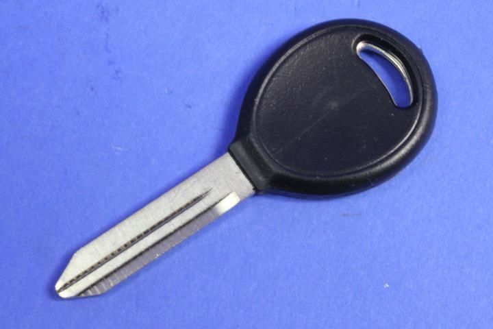 Vehicle Key Mopar 05018689AA