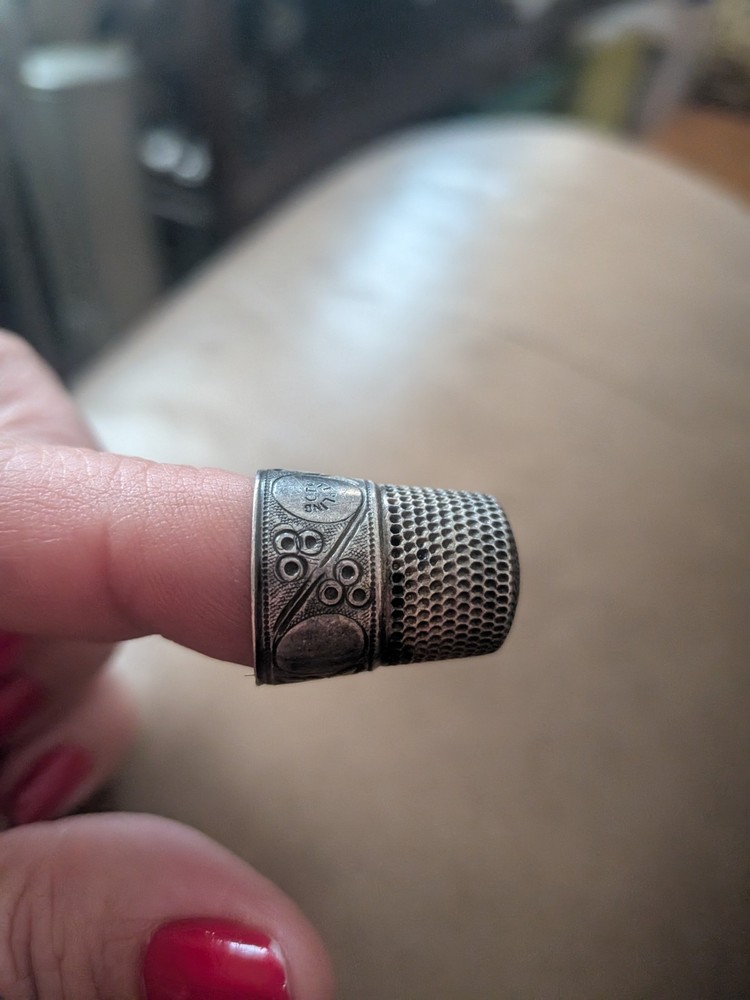 antique sterling silver thimble 10