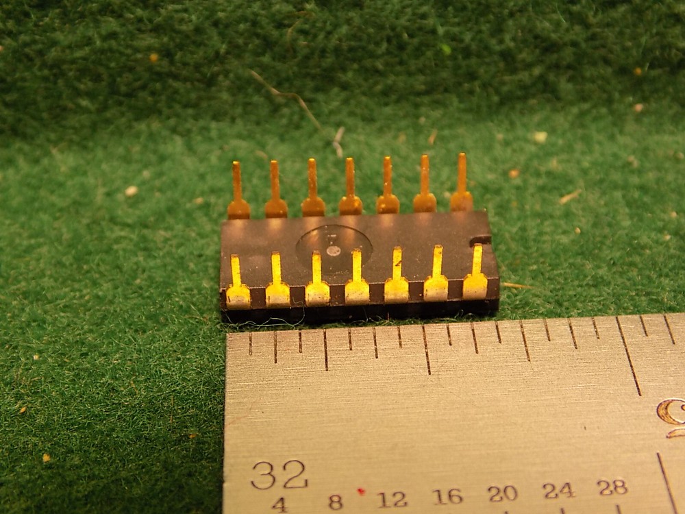 (1 PC) 7 POLE DIP SWITCH GOLD PINS NOS