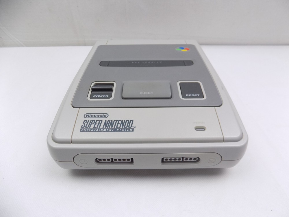 Super Nintendo / SNES Console + HDMI Converter + 2x Controllers Bundle