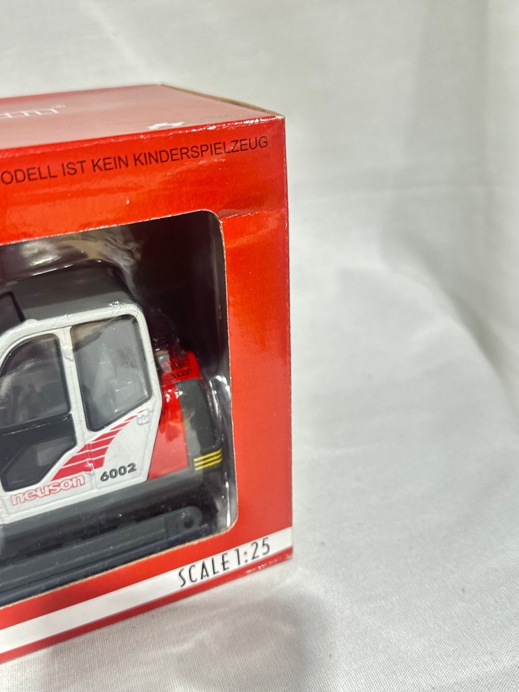 Neuson 6002 Compact Excavator By DCP 1/25th Scale