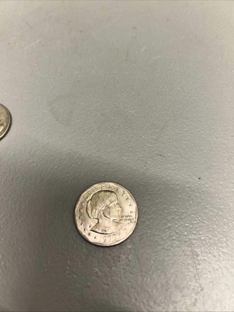 1979 D. Mint Susan B. Anthony Silver Dollar (Rare off centered)