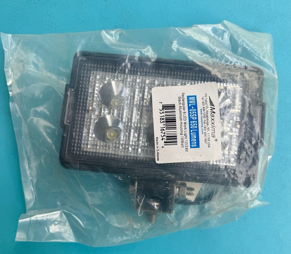 MAXXIMA  MWL-05SP 6 LED RECTANGULAR WORK LIGHT.  650 Lumens.